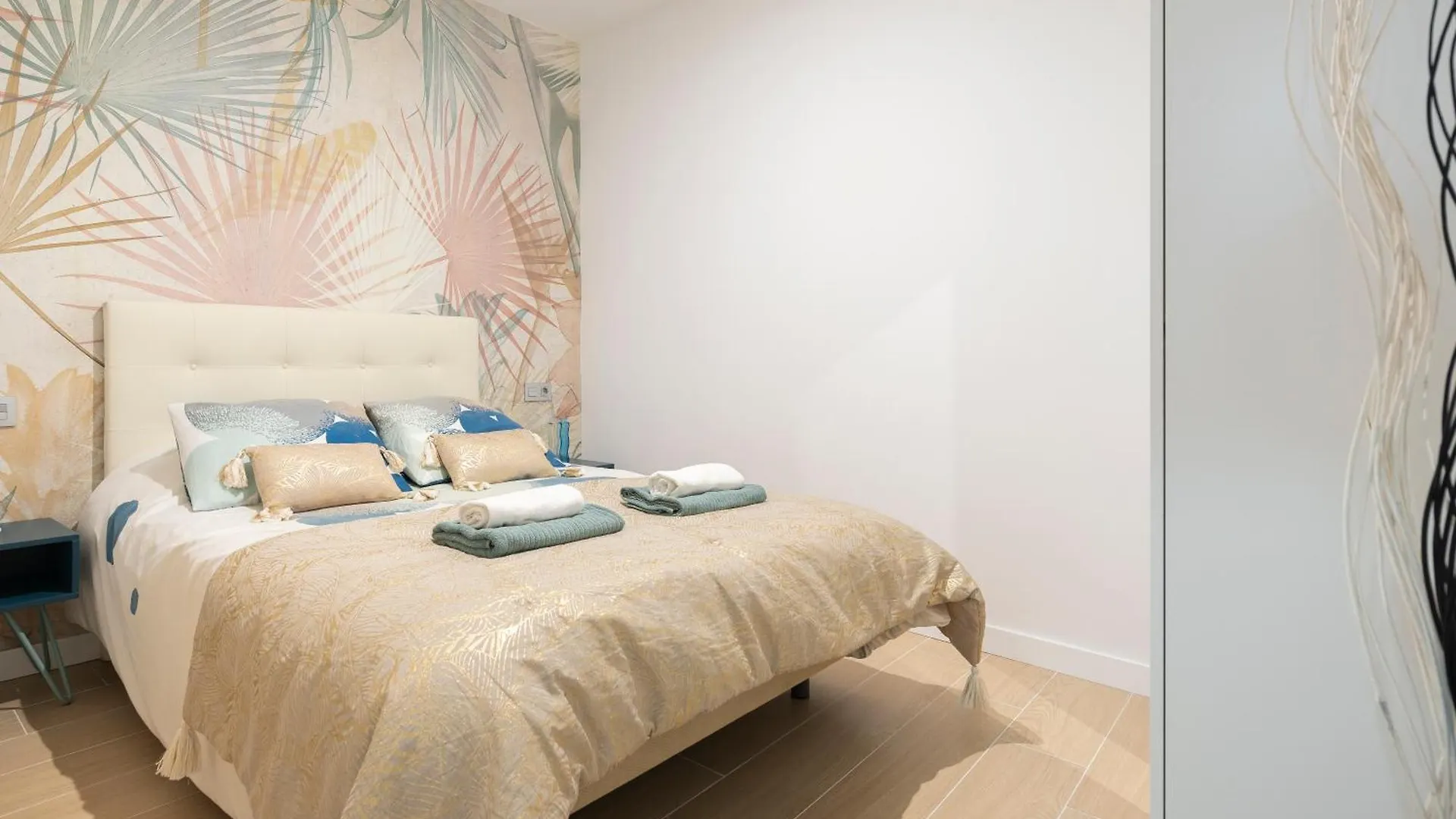 Falla Loft & Beach Cadiz 0*,  Spain